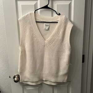 Cream Oversized Sweater Vest